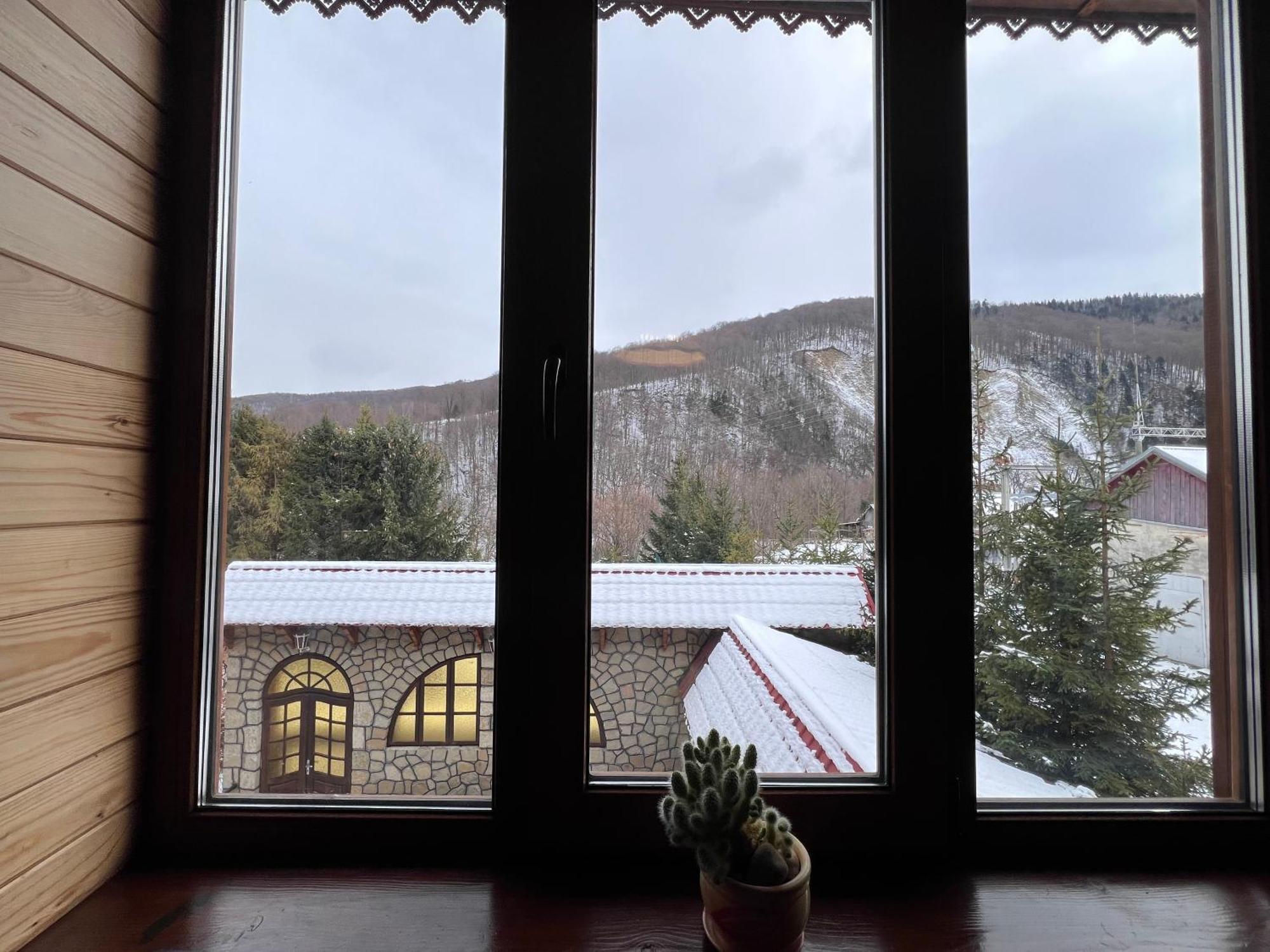 U Yaroslava Hotel Яремча Экстерьер фото